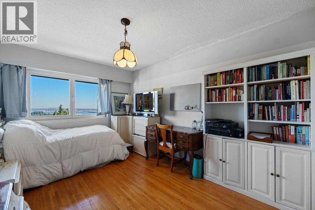 1373 CAMWELL DRIVE, West Vancouver
