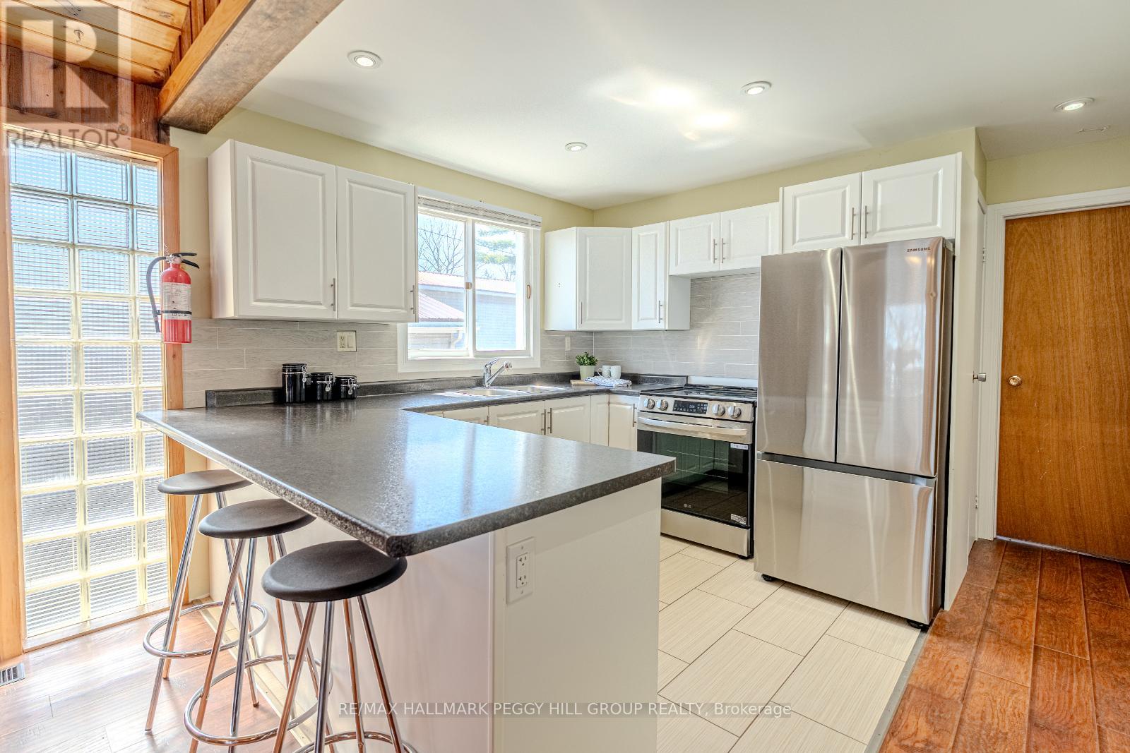Photo 6 of 185 Avery Point Road, Kawartha Lakes ON