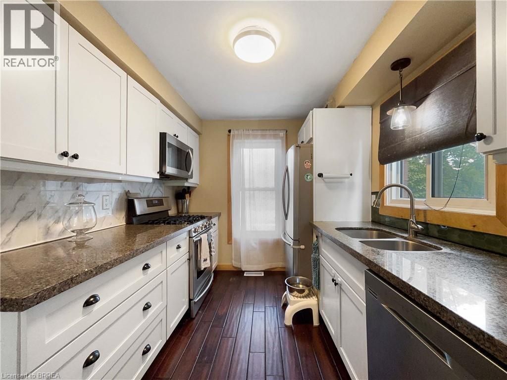 Photo 10 of 177 Banbury Road, Brantford ON