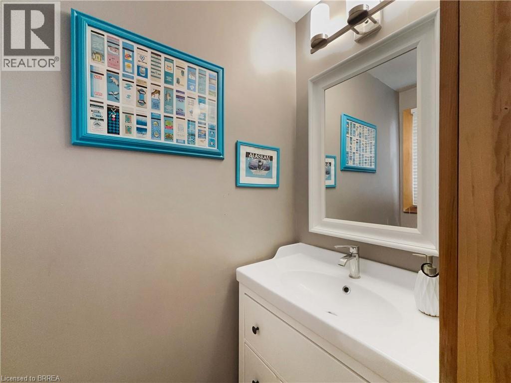 Photo 13 of 177 Banbury Road, Brantford ON