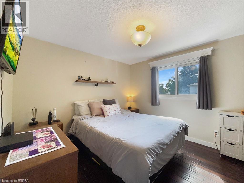 Photo 19 of 177 Banbury Road, Brantford ON
