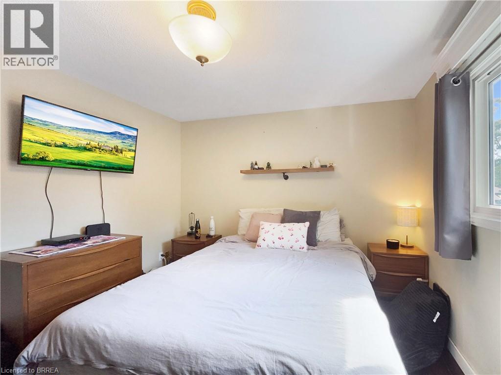 Photo 20 of 177 Banbury Road, Brantford ON