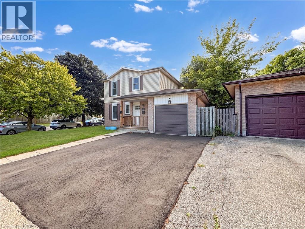 Photo 3 of 177 Banbury Road, Brantford ON