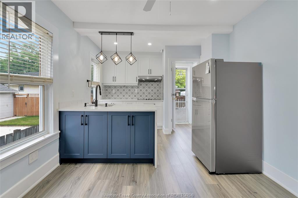Photo 12 of 1323 Prince Road, Windsor ON
