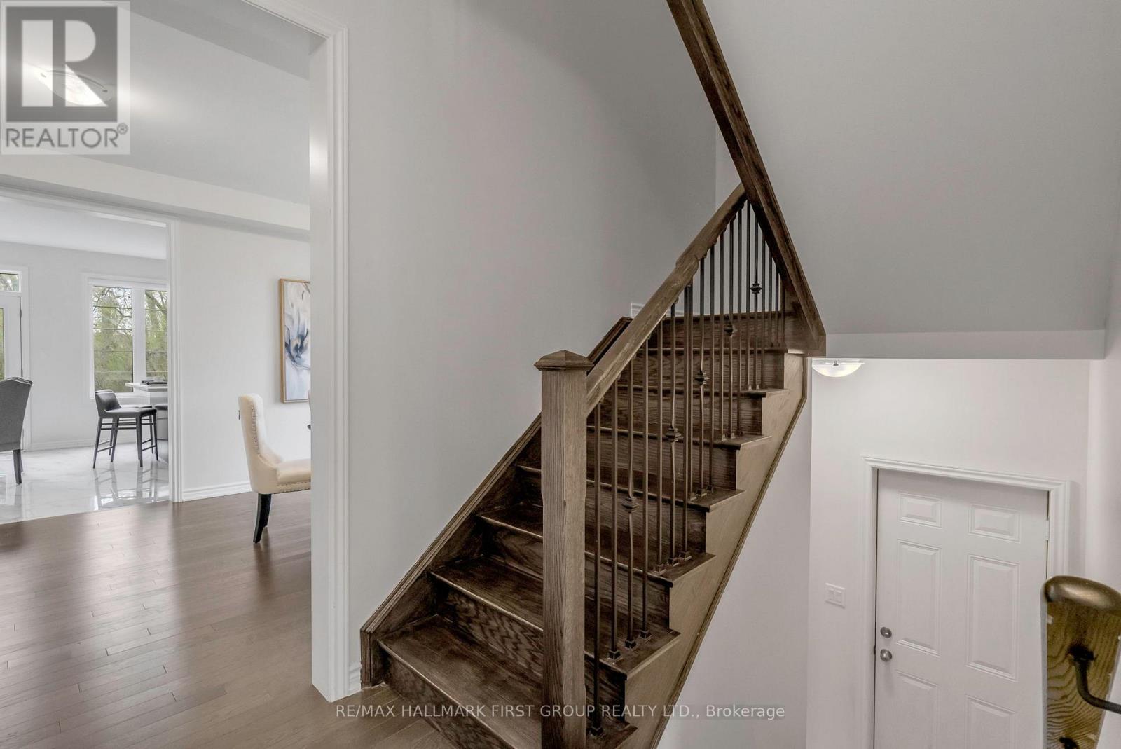 Photo 36 of 47 Fruitful Crescent, Whitby ON