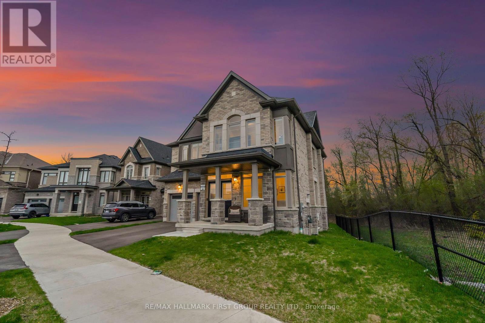 Photo 48 of 47 Fruitful Crescent, Whitby ON