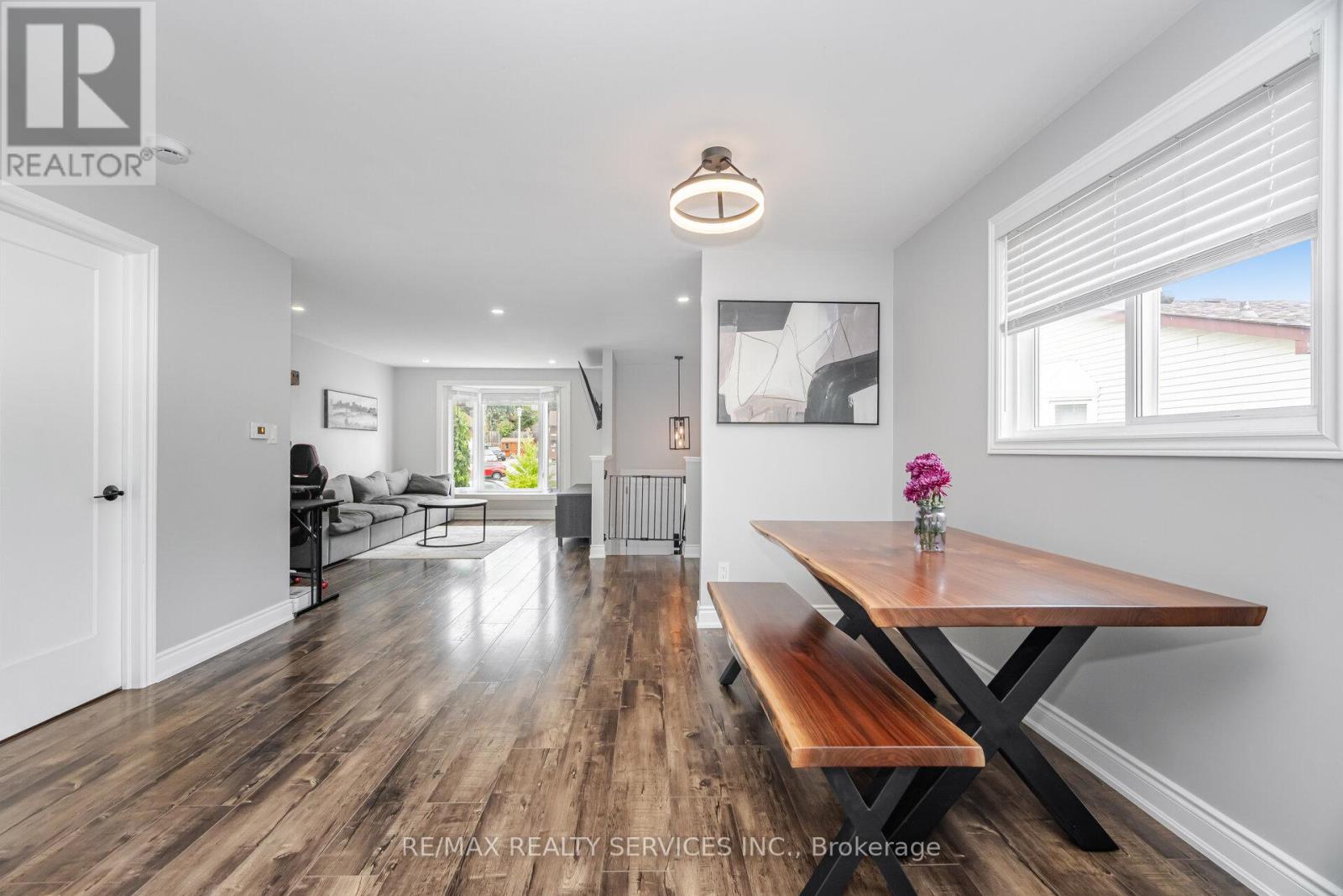 Photo 18 of 641 Deauville Court, Oshawa ON