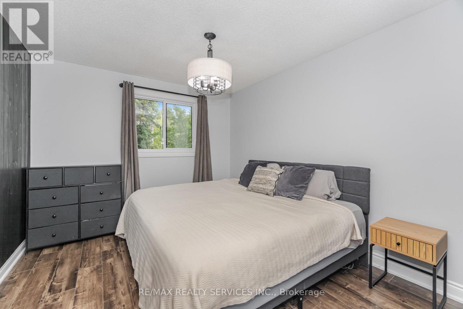 Photo 26 of 641 Deauville Court, Oshawa ON