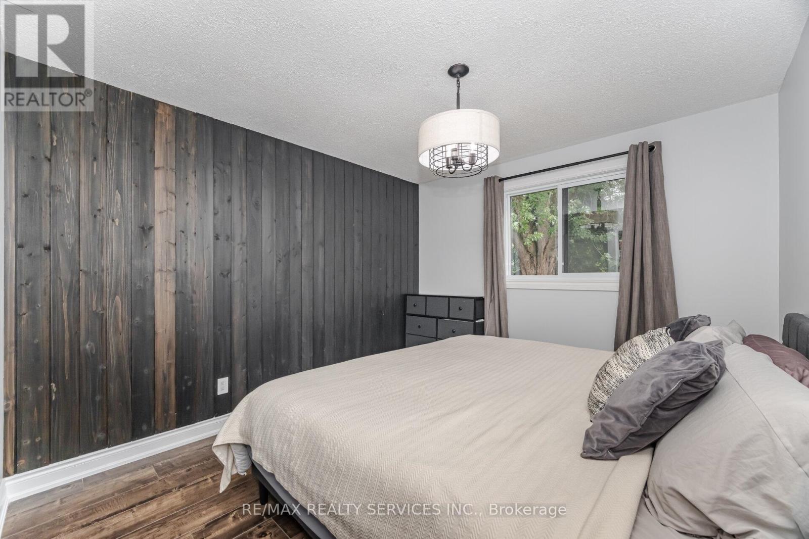 Photo 27 of 641 Deauville Court, Oshawa ON