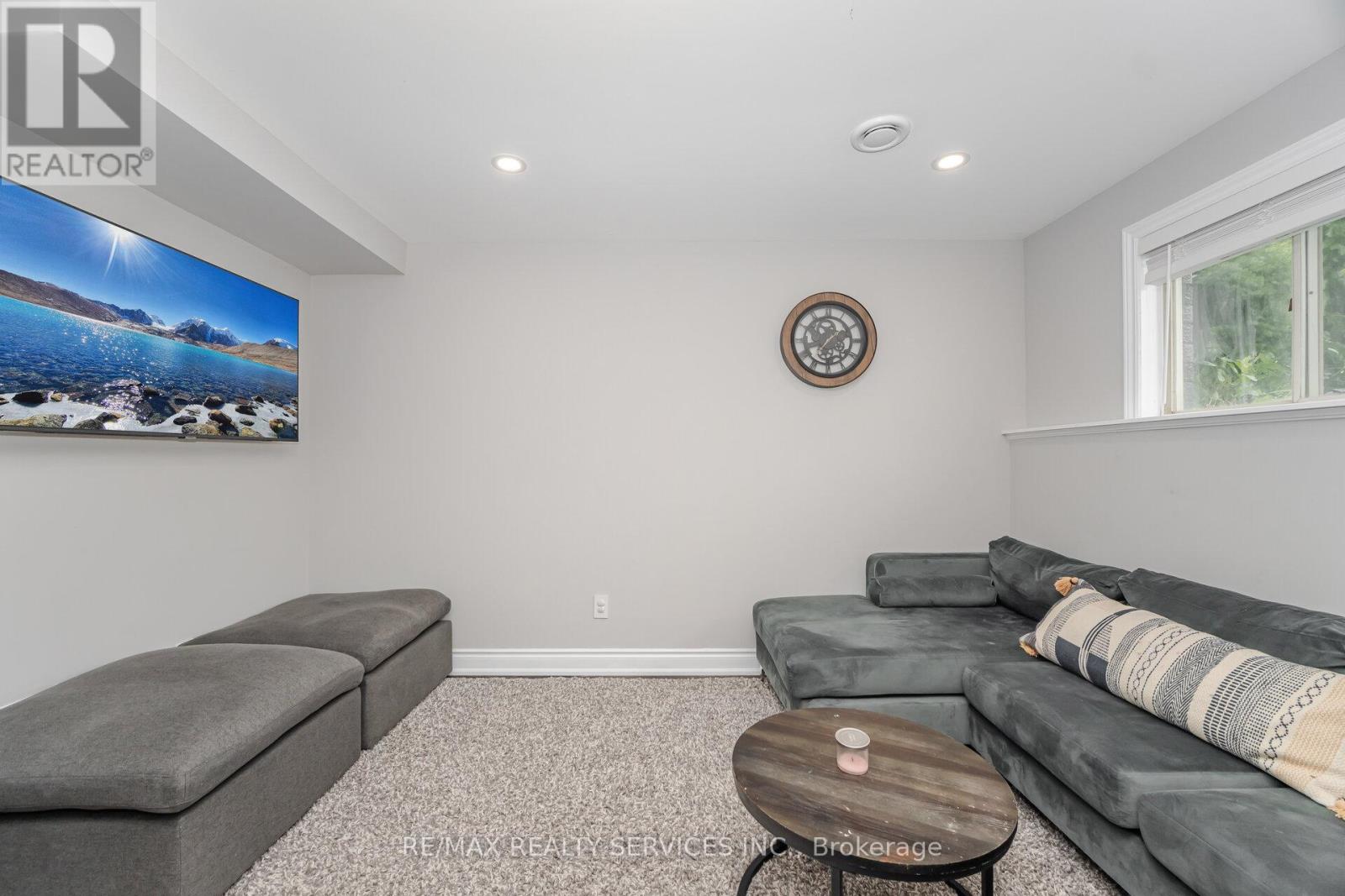 Photo 31 of 641 Deauville Court, Oshawa ON