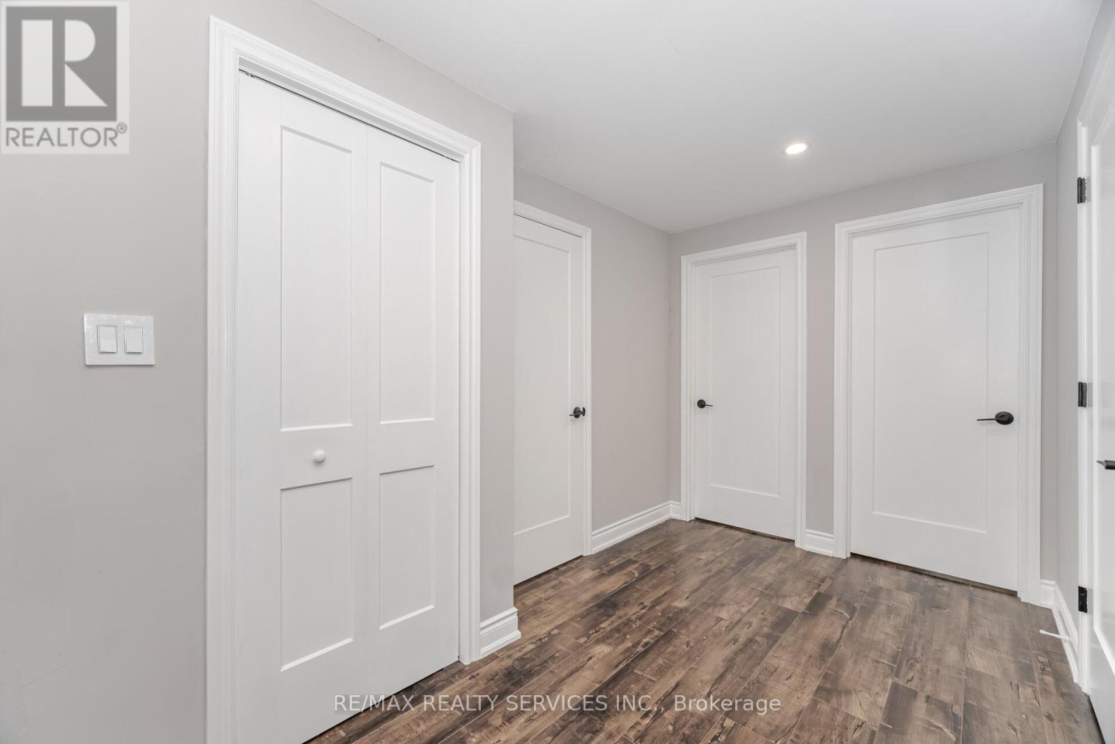 Photo 33 of 641 Deauville Court, Oshawa ON