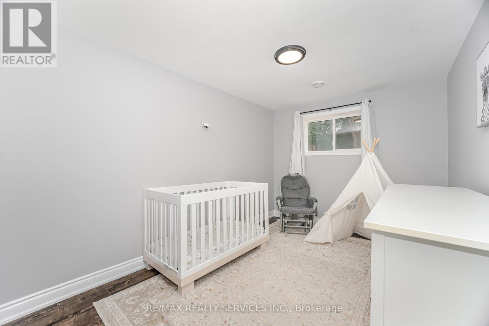 Photo 37 of 641 Deauville Court, Oshawa ON