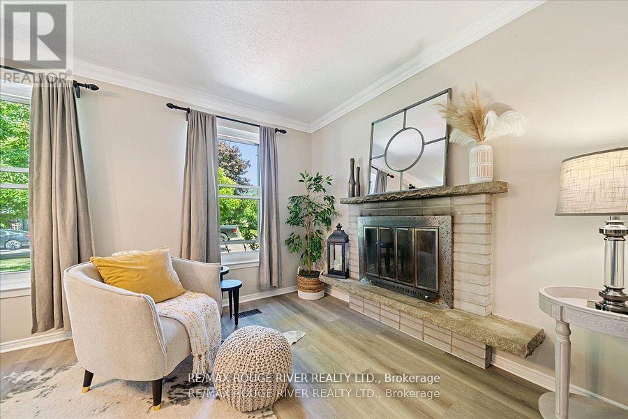Photo 13 of 810 Zator Avenue, Pickering ON