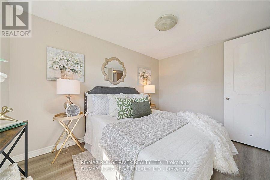 Photo 17 of 810 Zator Avenue, Pickering ON