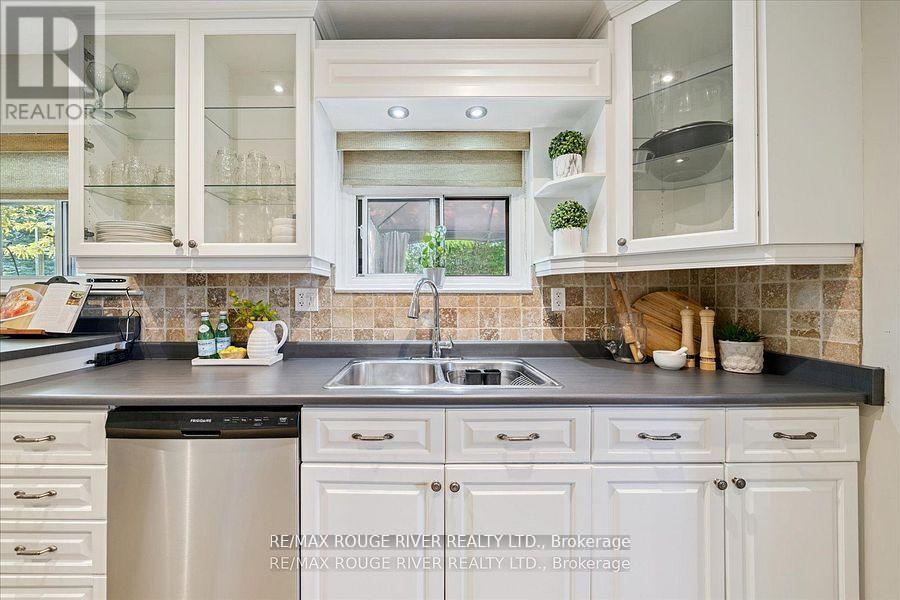 Photo 7 of 810 Zator Avenue, Pickering ON