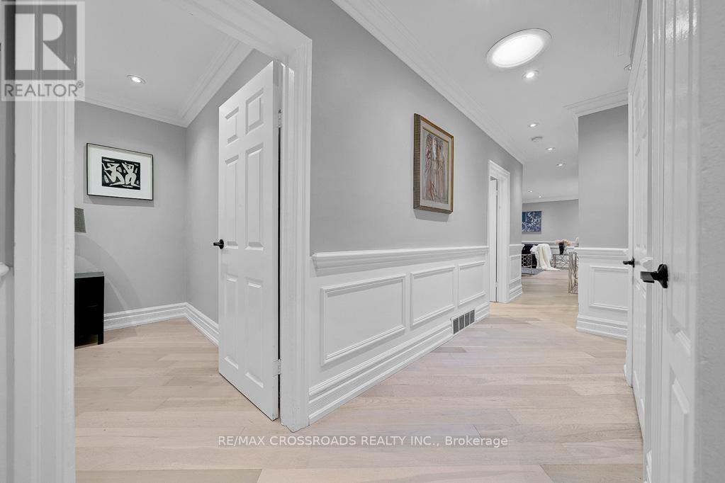 Photo 27 of 2 Mackinac Crescent, Toronto ON