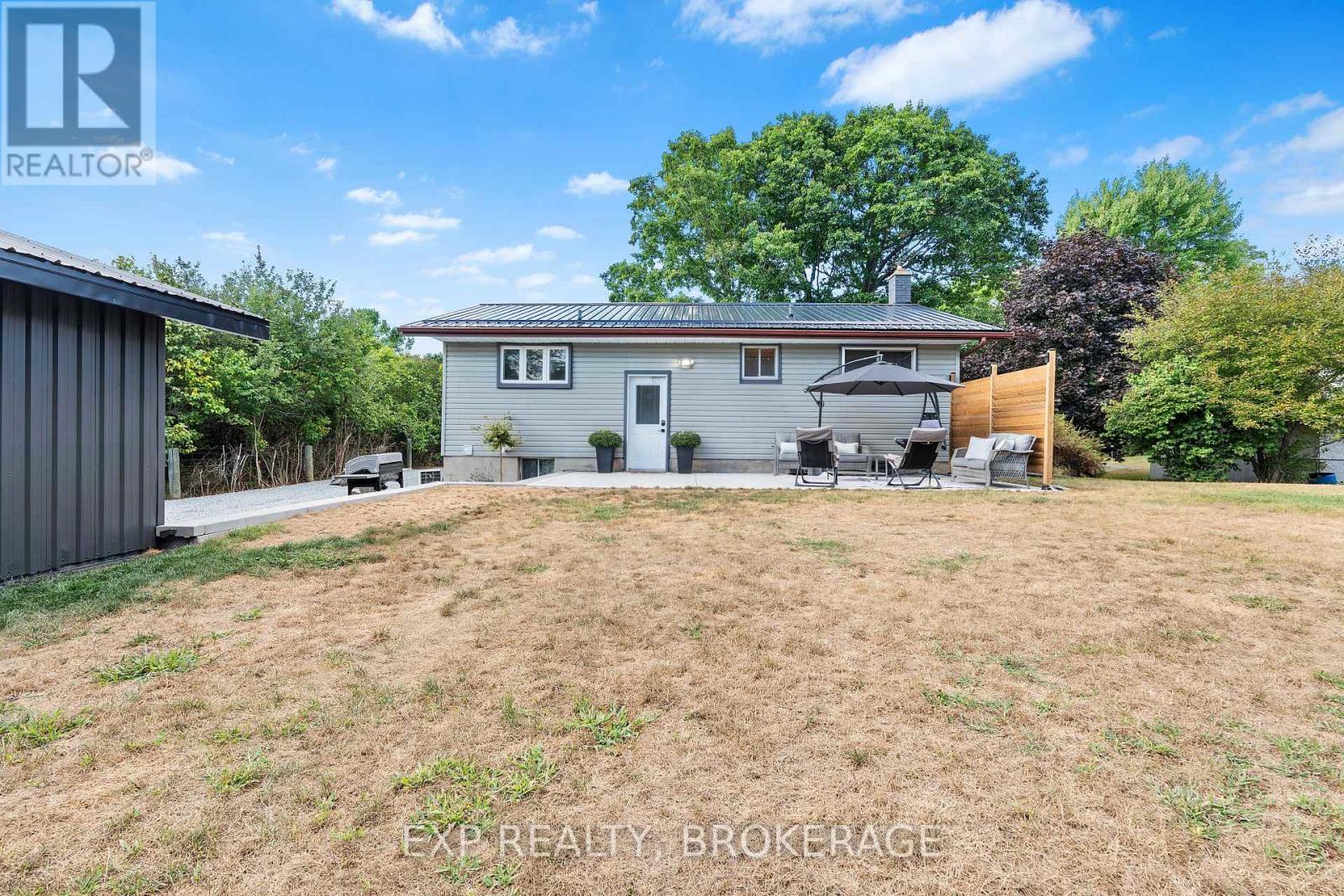 Photo 6 of 3858 Quinn Road W, Frontenac ON