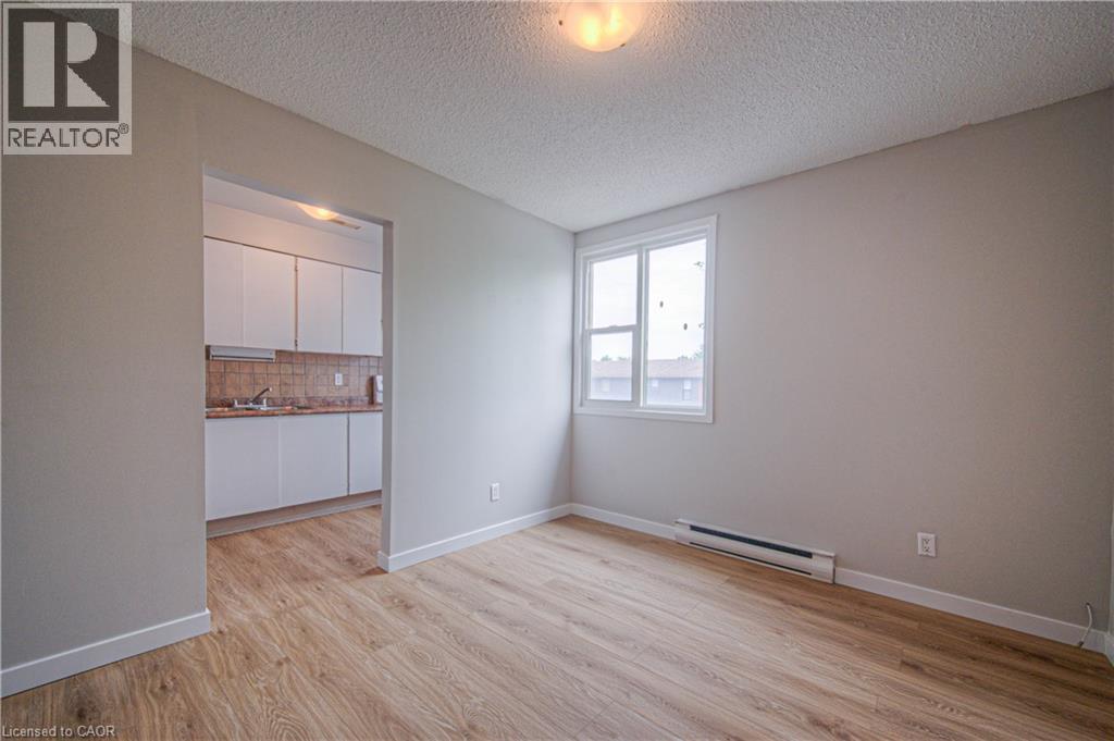 Photo 10 of 135 Chalmers Street S Unit 65, Cambridge ON