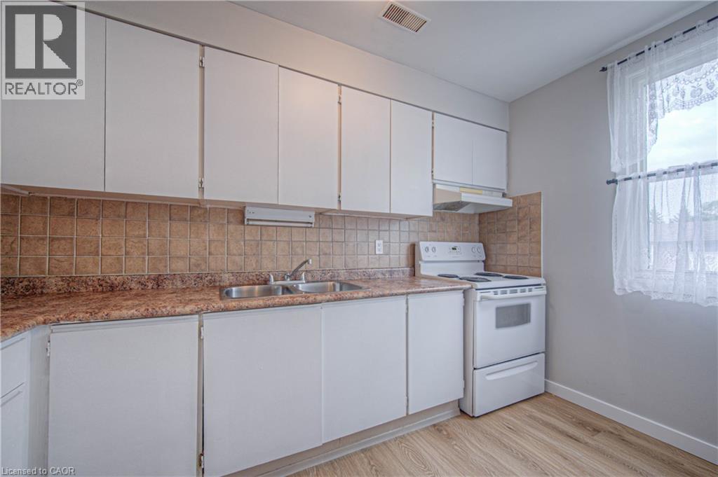 Photo 12 of 135 Chalmers Street S Unit 65, Cambridge ON