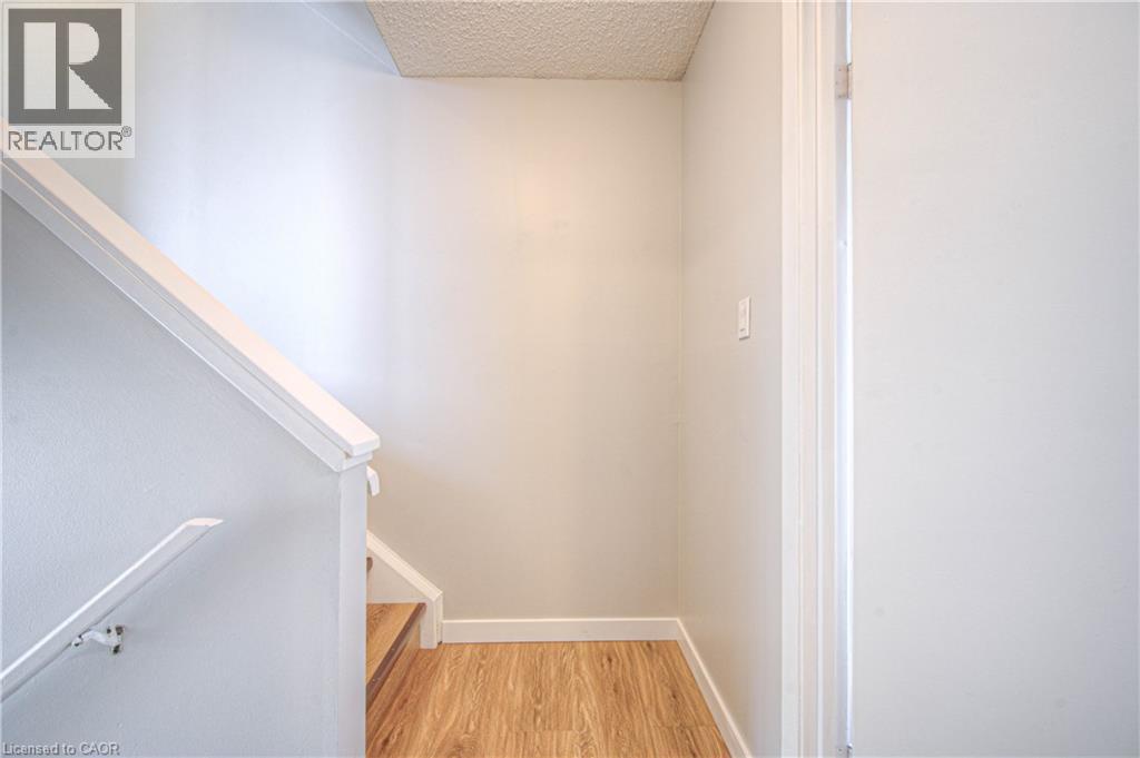 Photo 15 of 135 Chalmers Street S Unit 65, Cambridge ON