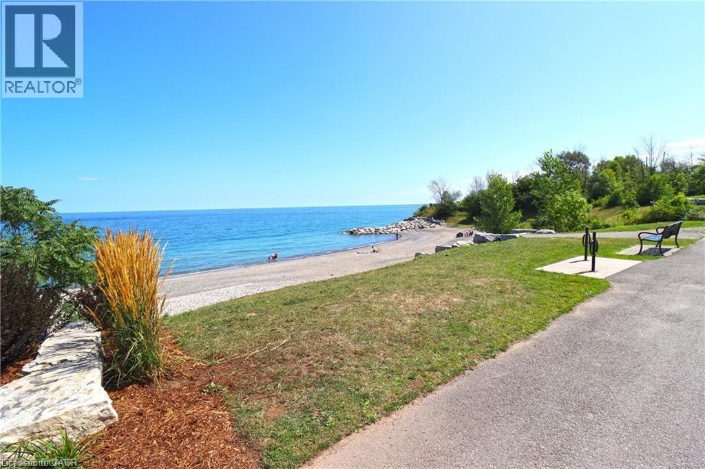 Photo 6 of 10 Concord Place Unit 408, Grimsby ON