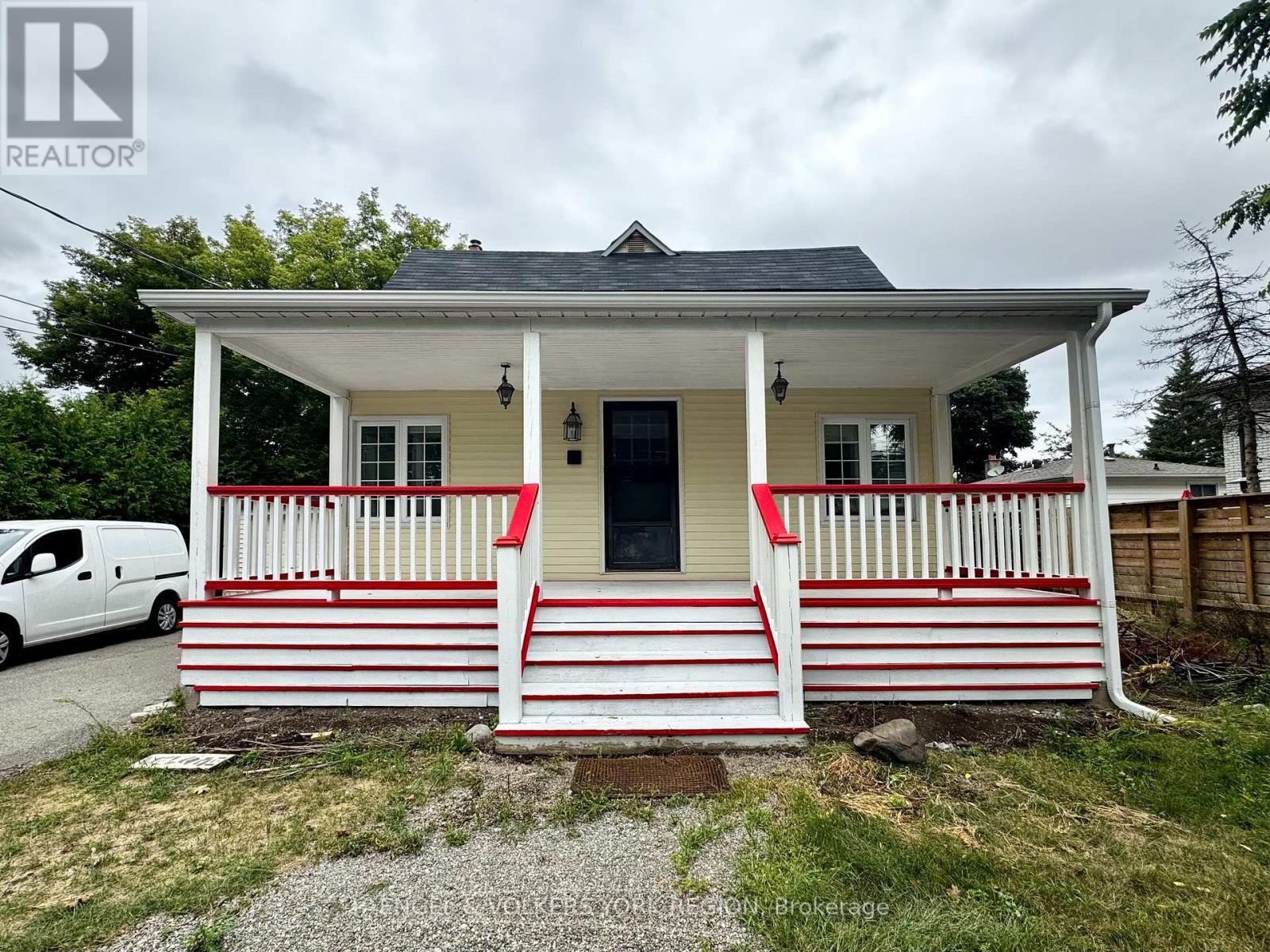 Photo 2 of Main 185 Rumble Avenue, Richmond Hill ON