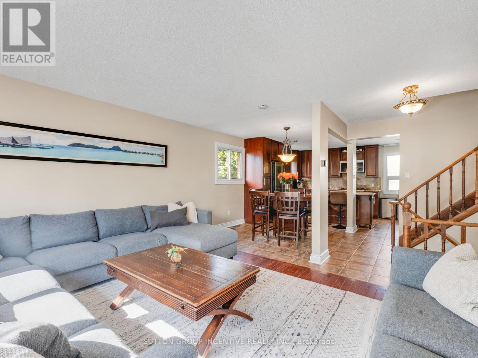 Photo 3 of 412 Orsi Avenue, Bradford West Gwillimbury ON