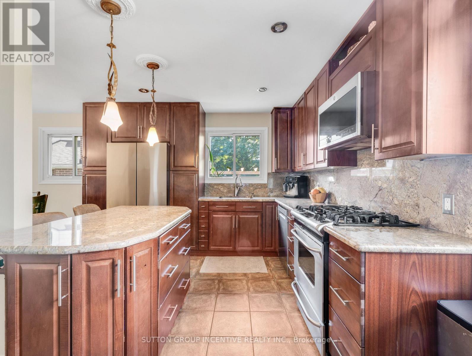 Photo 21 of 412 Orsi Avenue, Bradford West Gwillimbury ON