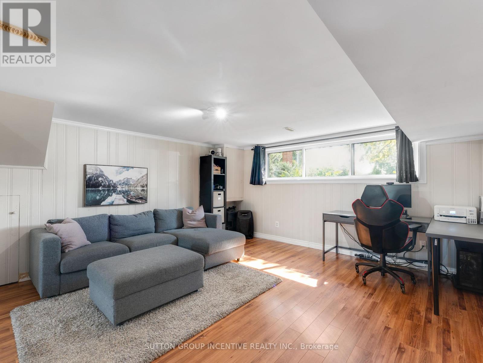 Photo 4 of 412 Orsi Avenue, Bradford West Gwillimbury ON
