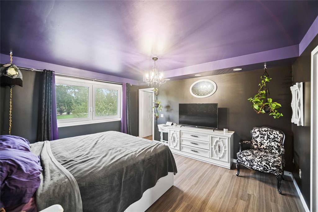 Photo 21 of 63 Grace Lane, Mitchell MB