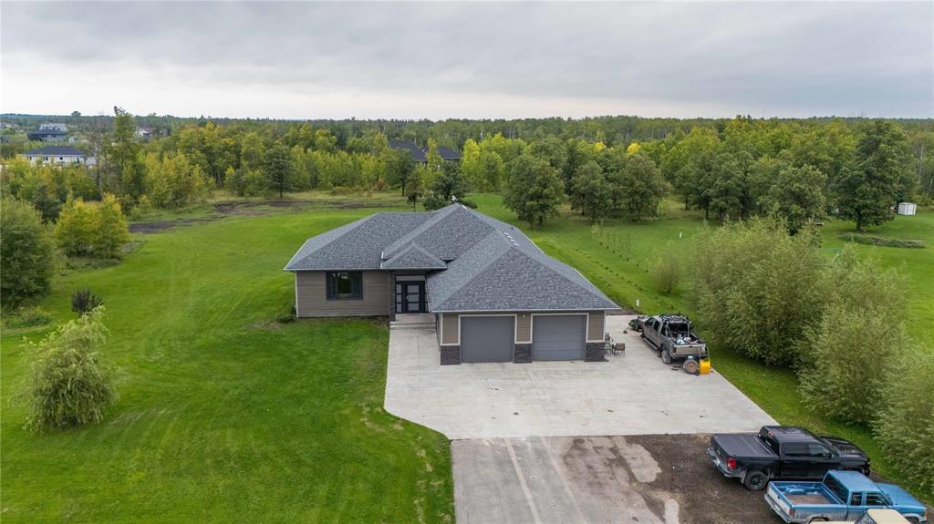 Photo 36 of 63 Grace Lane, Mitchell MB