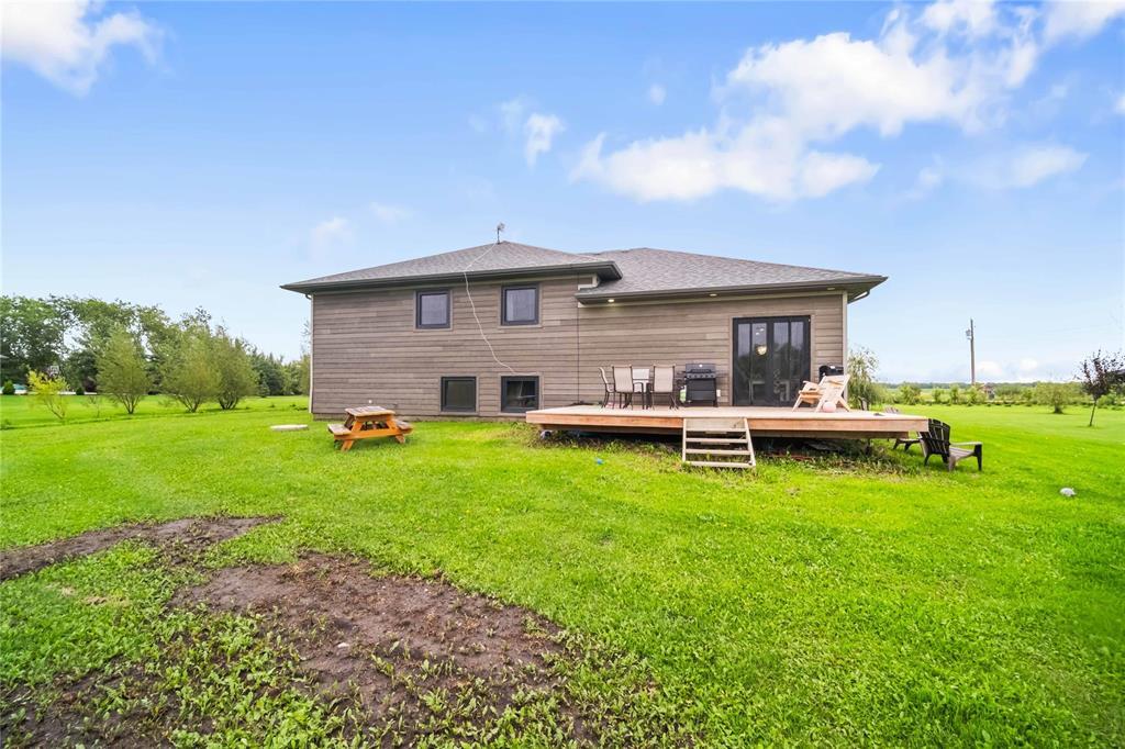 Photo 40 of 63 Grace Lane, Mitchell MB