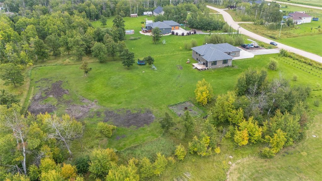 Photo 48 of 63 Grace Lane, Mitchell MB
