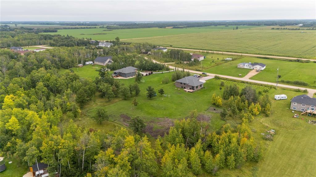 Photo 49 of 63 Grace Lane, Mitchell MB