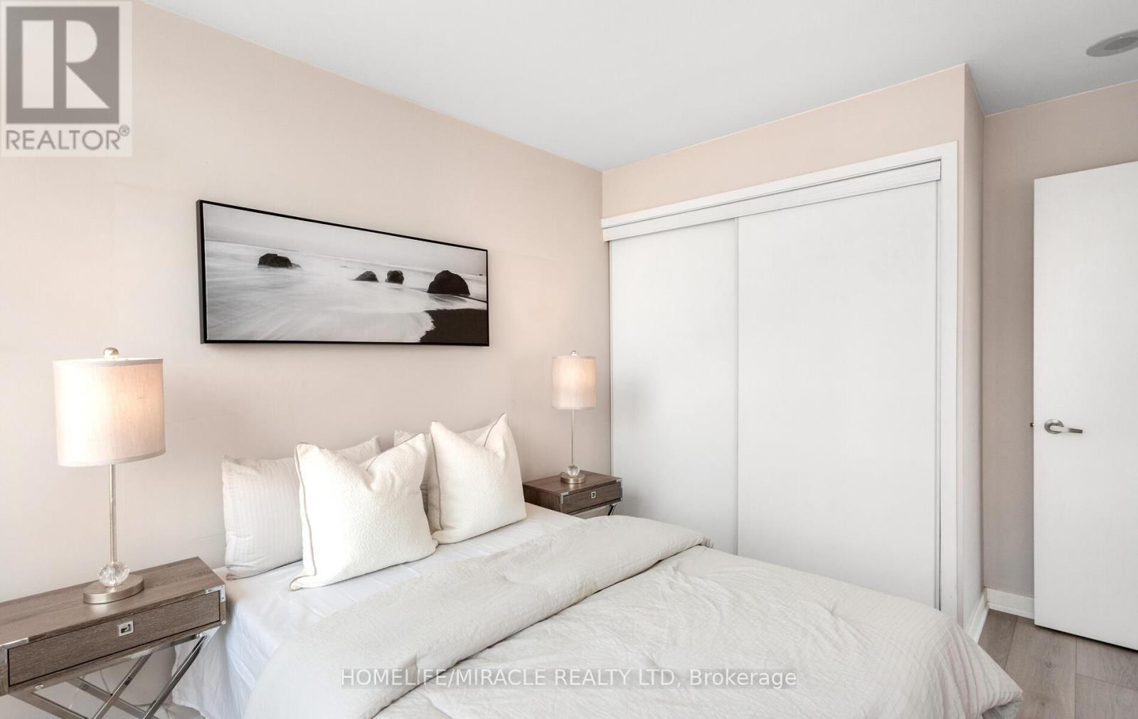 Photo 21 of 3002 25 Telegram Mews, Toronto ON