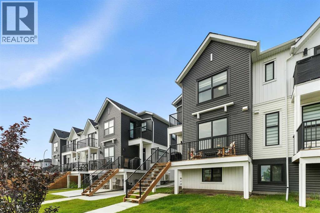 Photo 31 of 20 Heritage Lane, Cochrane AB