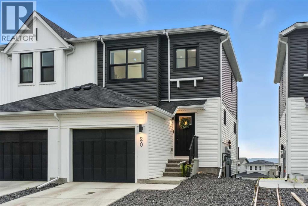 Photo 2 of 20 Heritage Lane, Cochrane AB