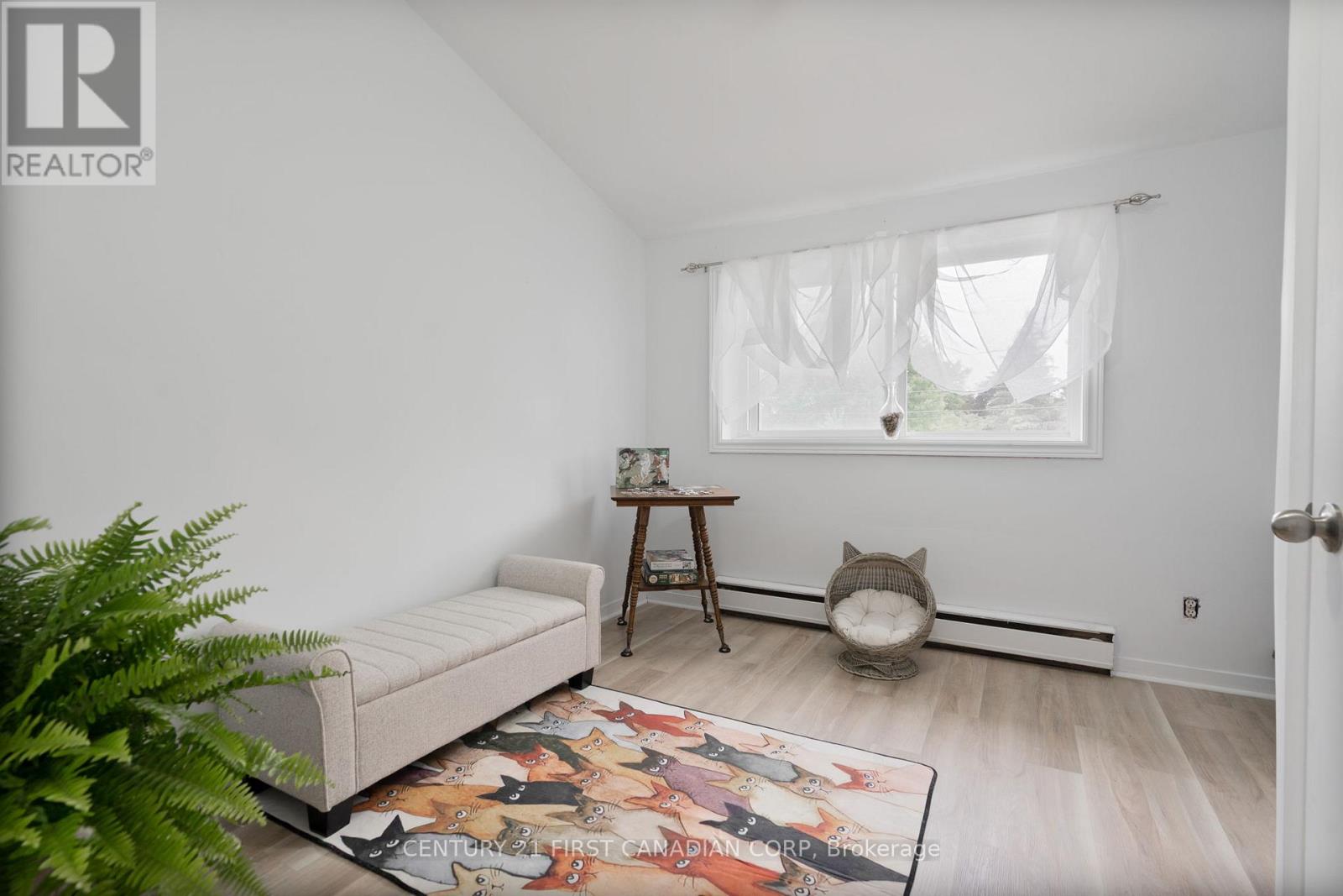 Photo 14 of 139 1090 Kipps Lane, London East ON