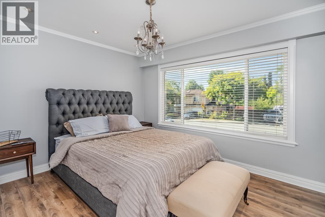 Photo 15 of 7760 Mary Avenue, Burnaby BC