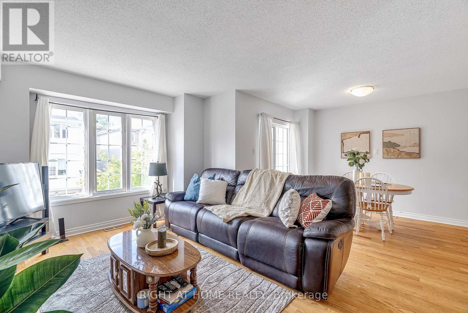 Photo 22 of 134 Fordham Private, Ottawa ON