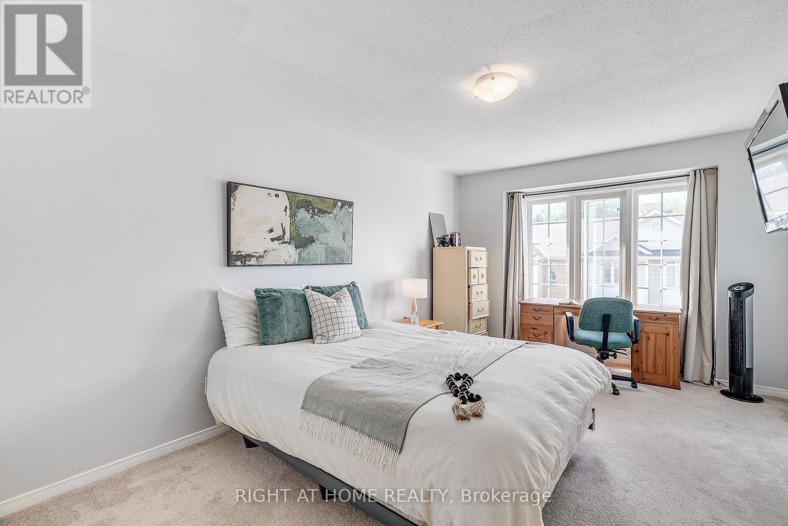 Photo 27 of 134 Fordham Private, Ottawa ON