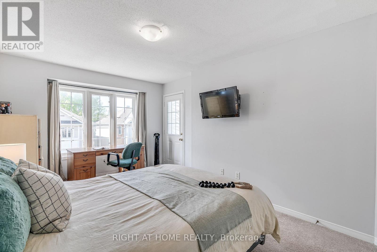 Photo 28 of 134 Fordham Private, Ottawa ON