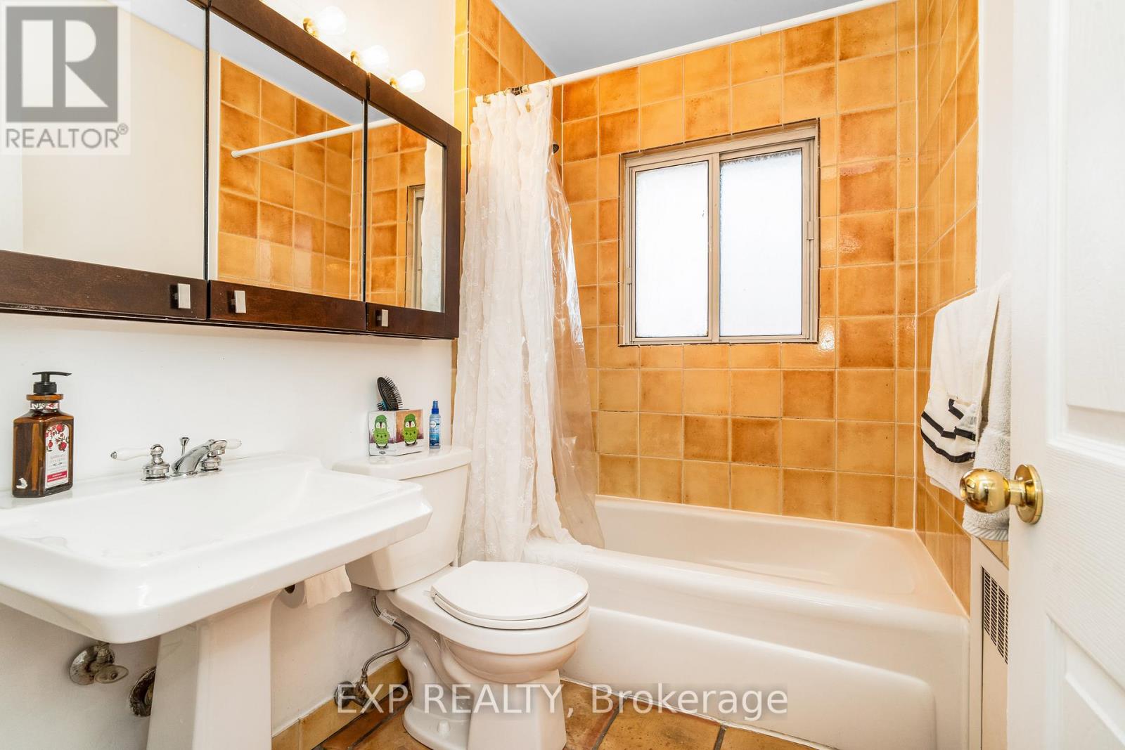 Photo 15 of 330 Donald Street, Ottawa ON