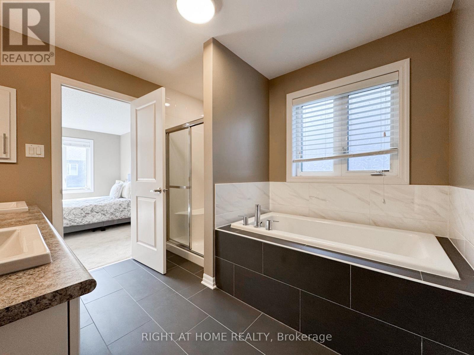 Photo 20 of 506 Peerless Street, Ottawa ON