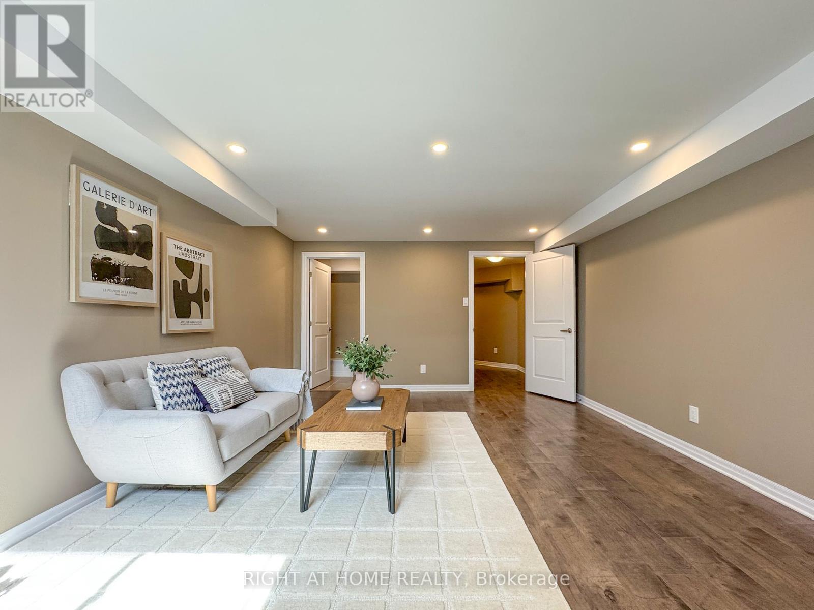 Photo 31 of 506 Peerless Street, Ottawa ON