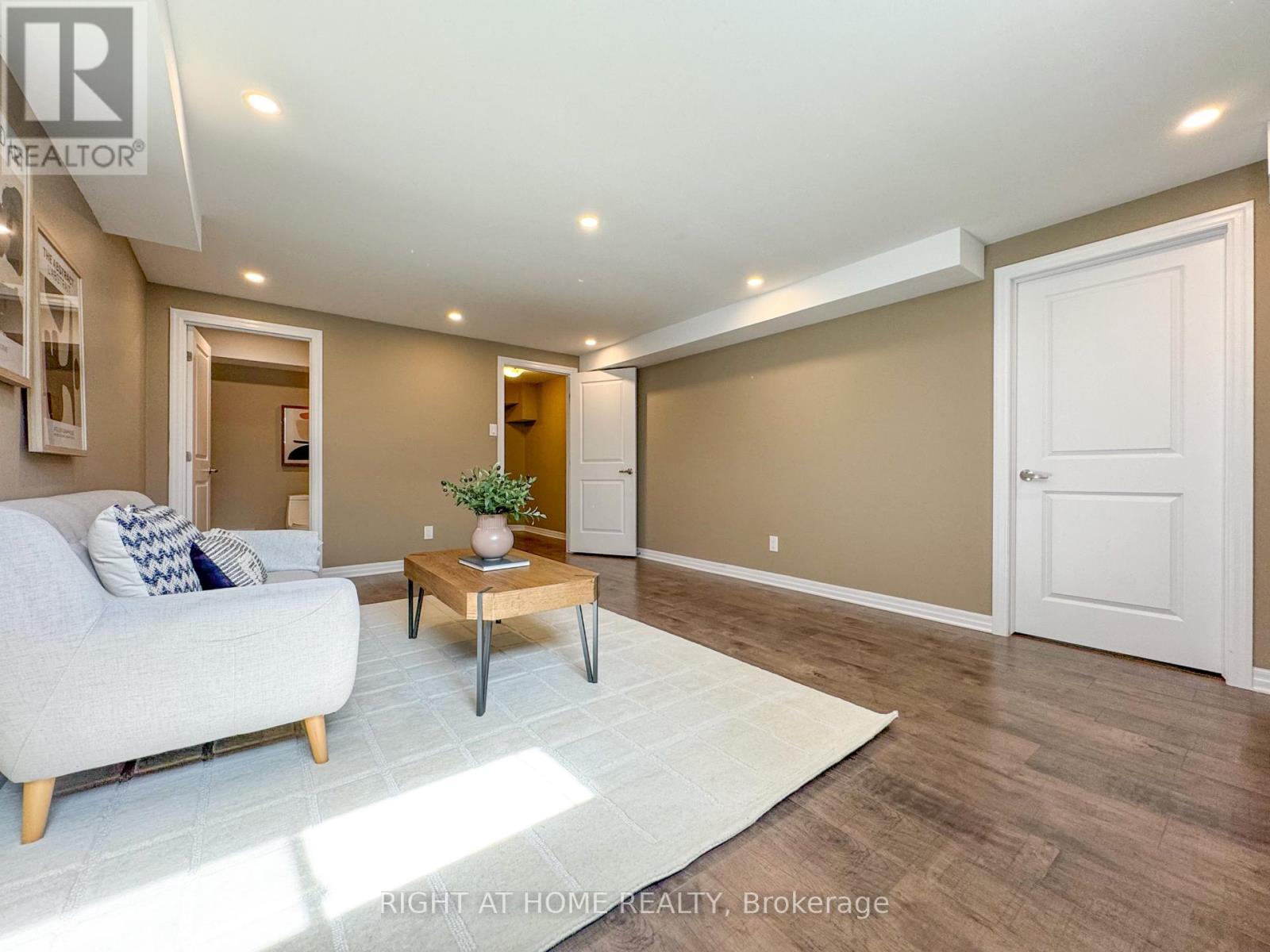 Photo 32 of 506 Peerless Street, Ottawa ON