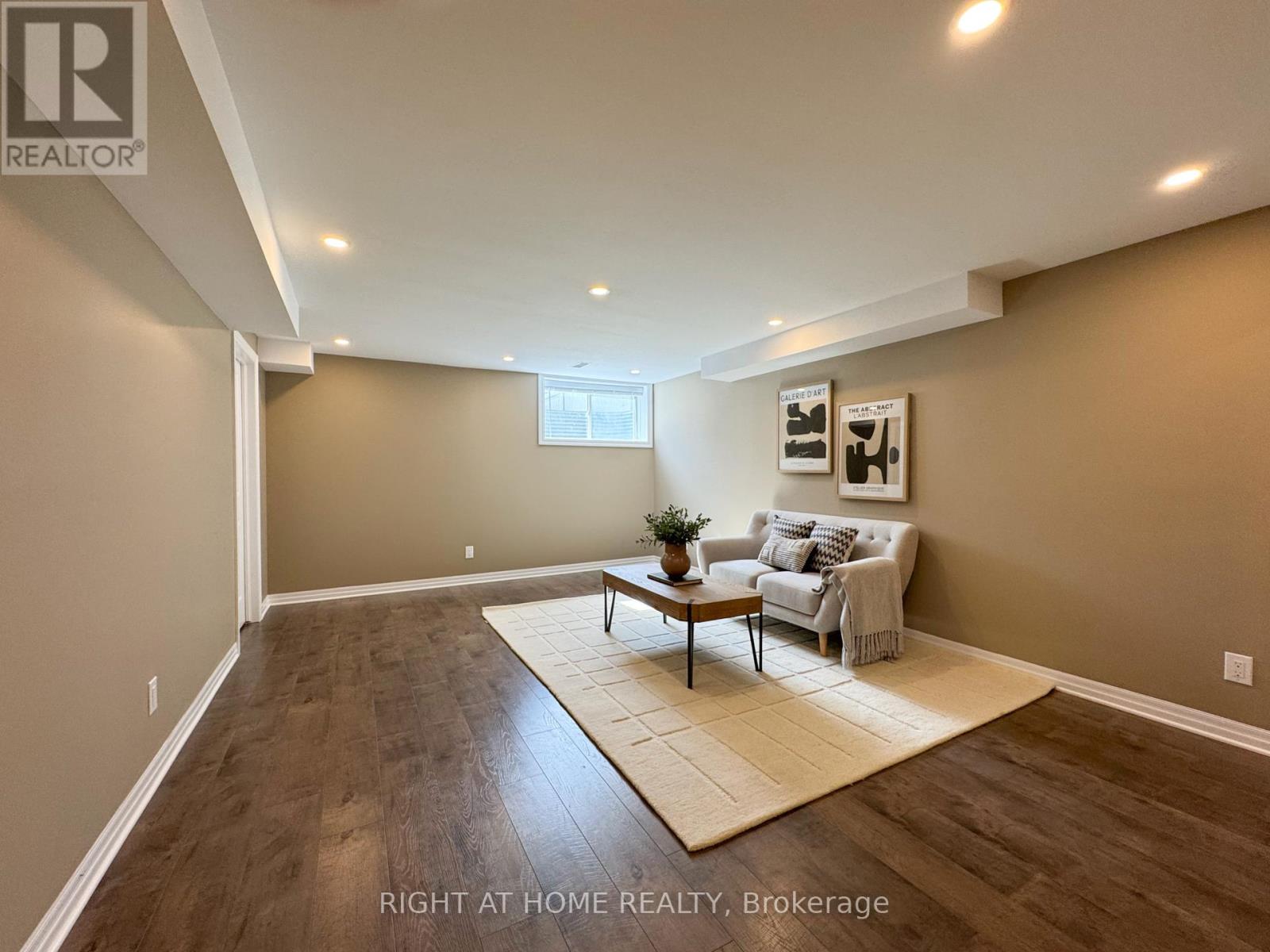 Photo 33 of 506 Peerless Street, Ottawa ON