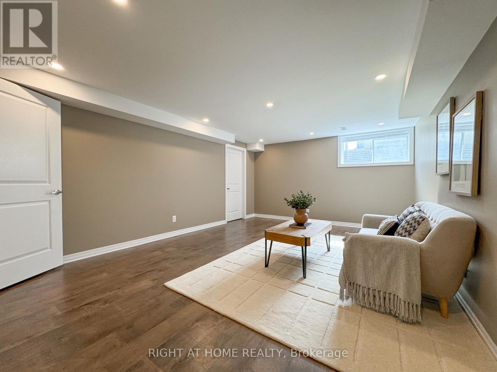 Photo 34 of 506 Peerless Street, Ottawa ON