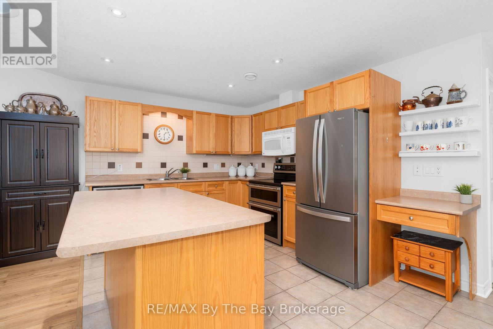 Photo 22 of 29 Meadow Lane, Wasaga Beach ON