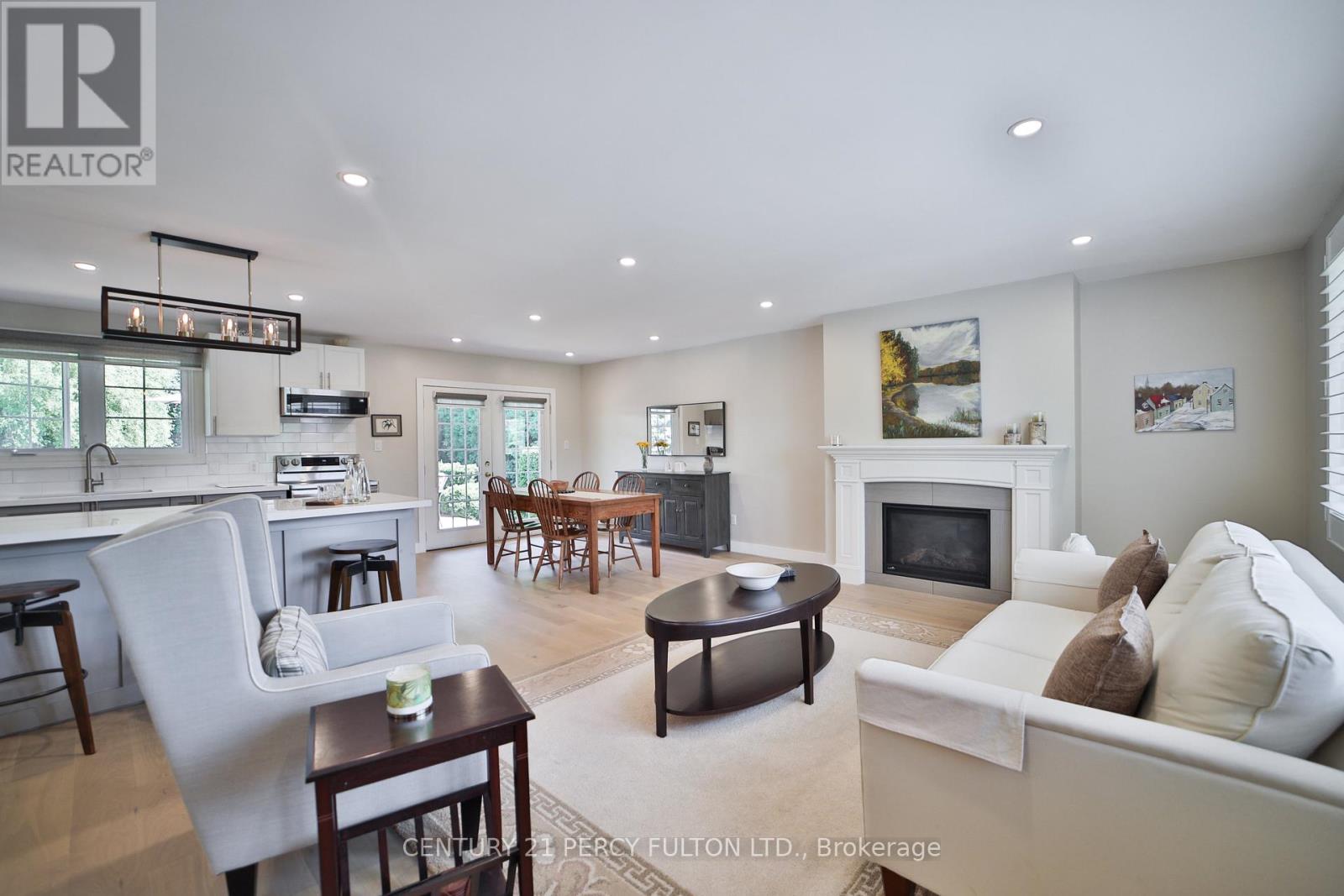 Photo 6 of 1520 Rebecca Street, Oakville ON